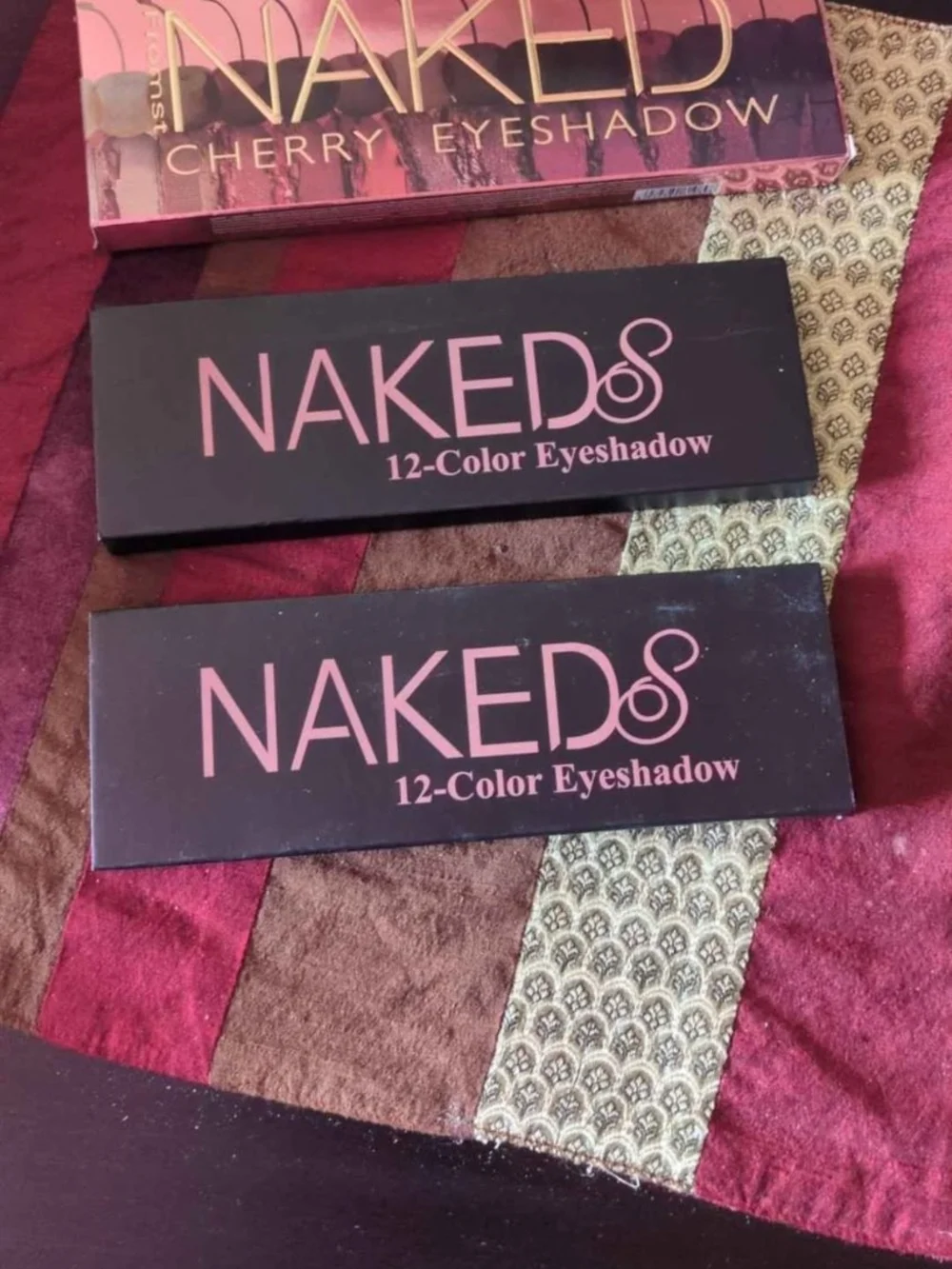 NAKED 12-Color Eyeshadow Palette – Pink, Black